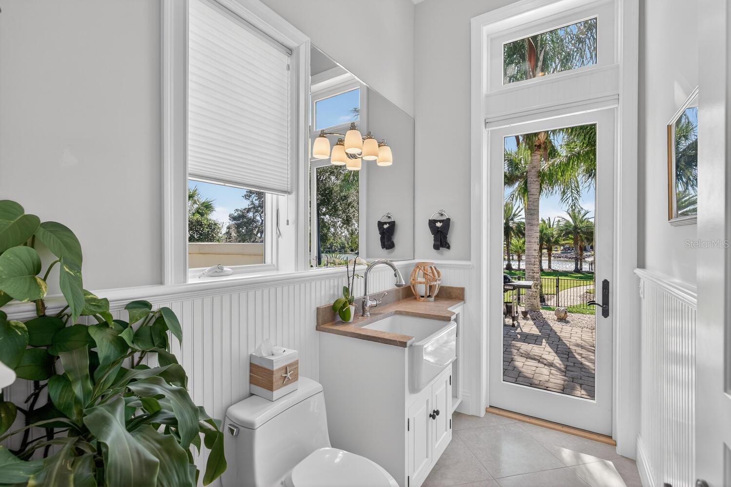 Image 19 of 97 For 7 Capri Court