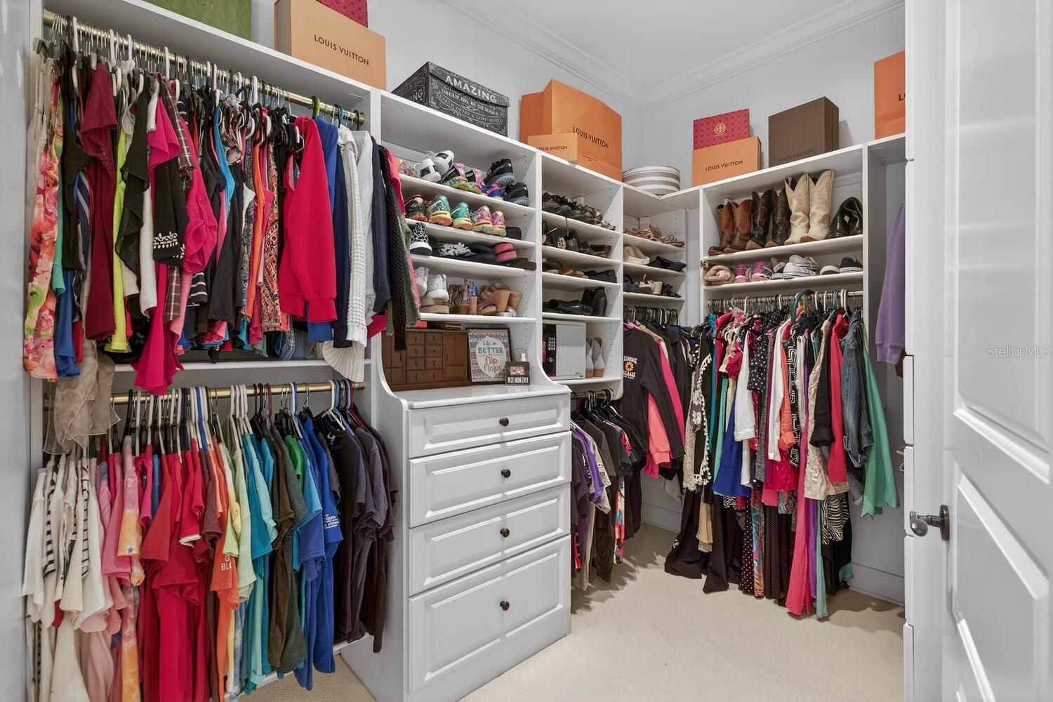 Image 35 of 97 For 7 Capri Court