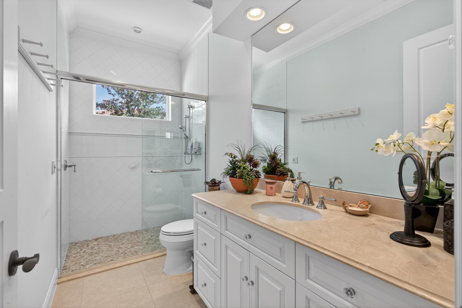 Image 43 of 97 For 7 Capri Court