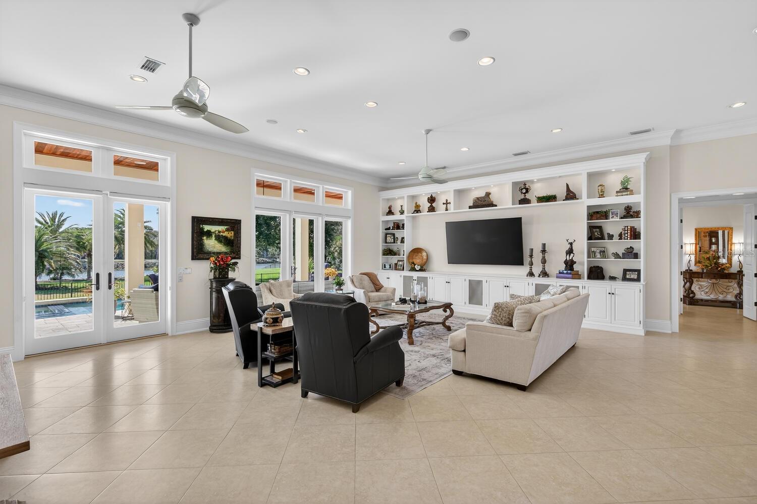 Image 7 of 97 For 7 Capri Court