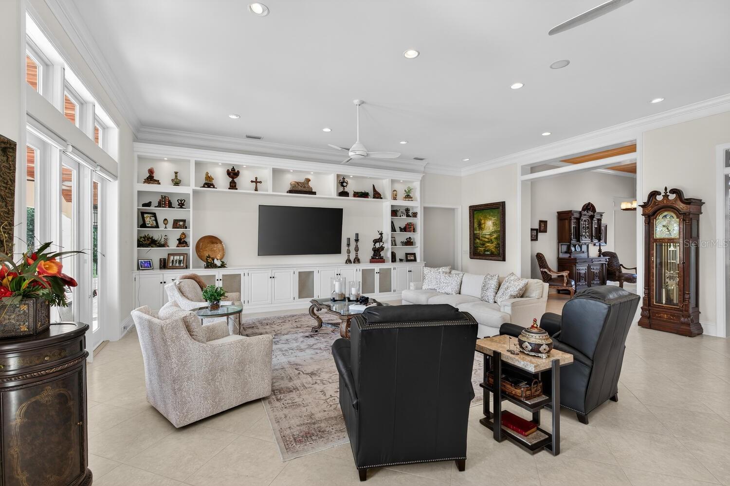 Image 8 of 97 For 7 Capri Court