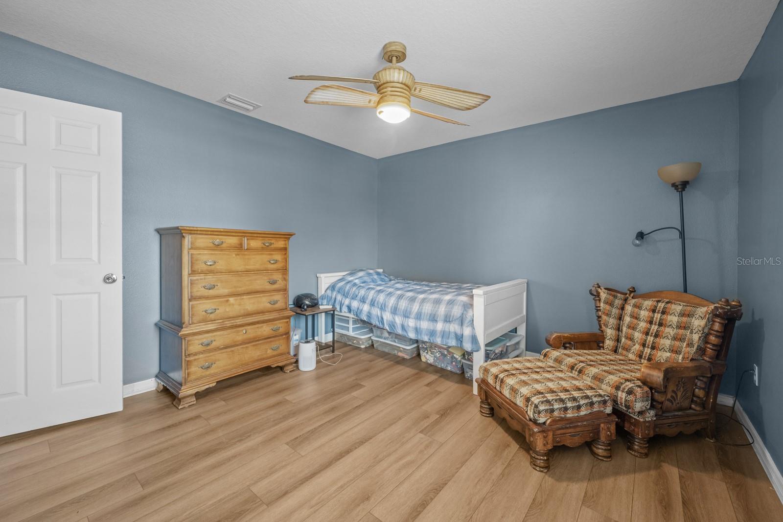 Image 33 of 83 For 14 Burnley Place