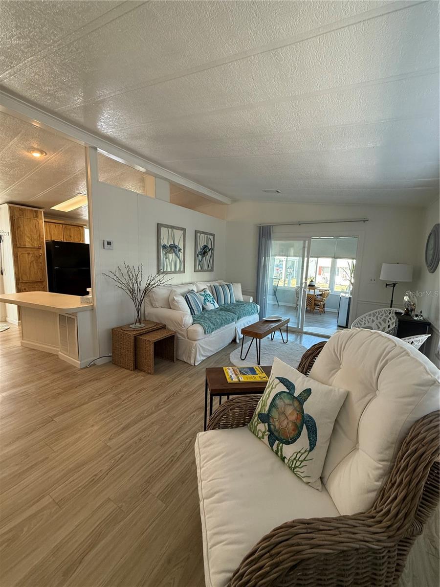 Image 11 of 38 For 207 Monitor Drive