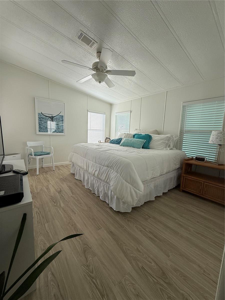 Image 25 of 38 For 207 Monitor Drive