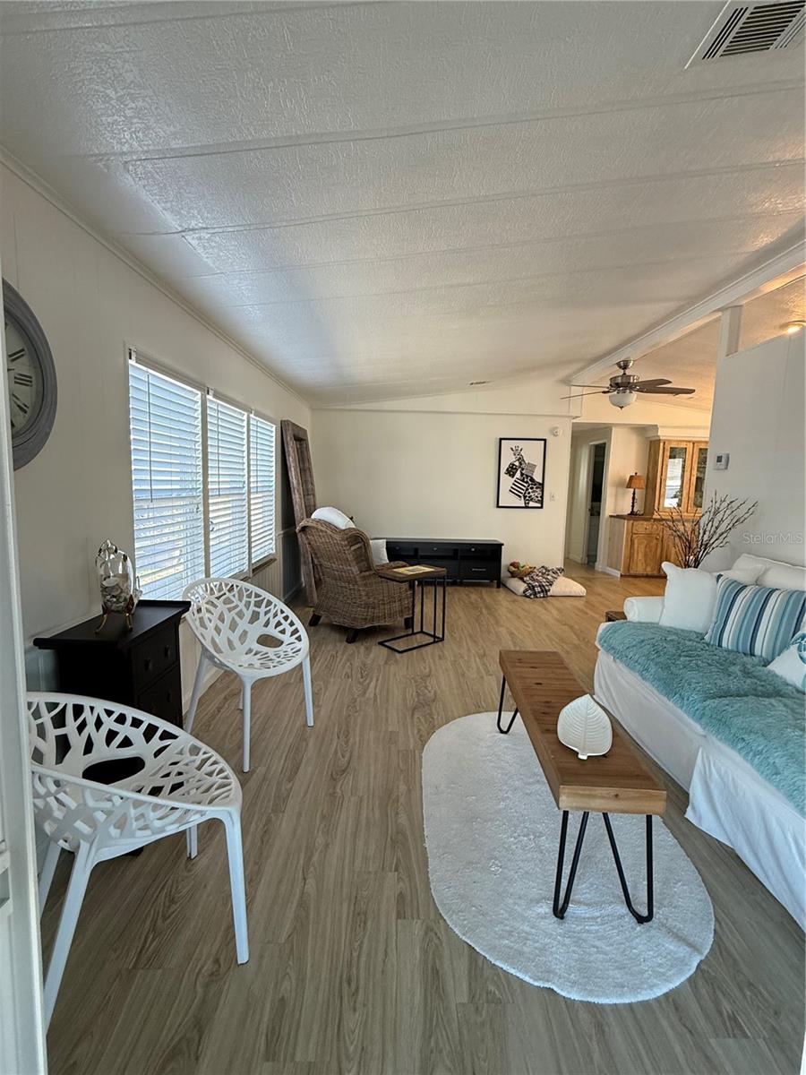 Image 9 of 38 For 207 Monitor Drive