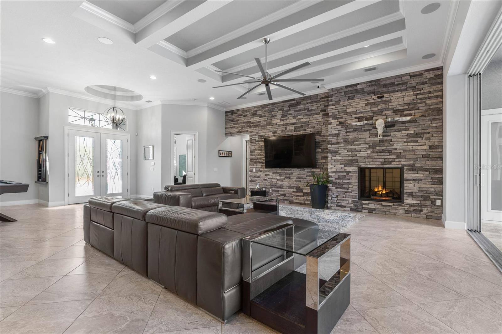 Image 12 of 92 For 173 Island Estates Parkway