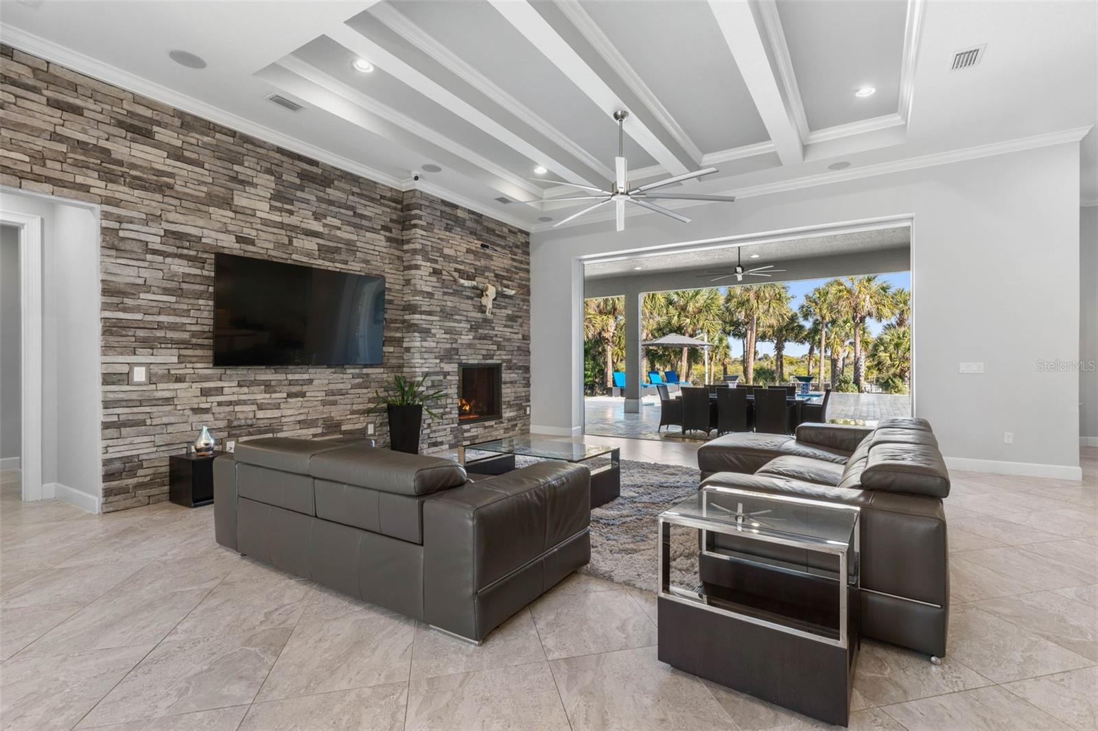 Image 13 of 92 For 173 Island Estates Parkway