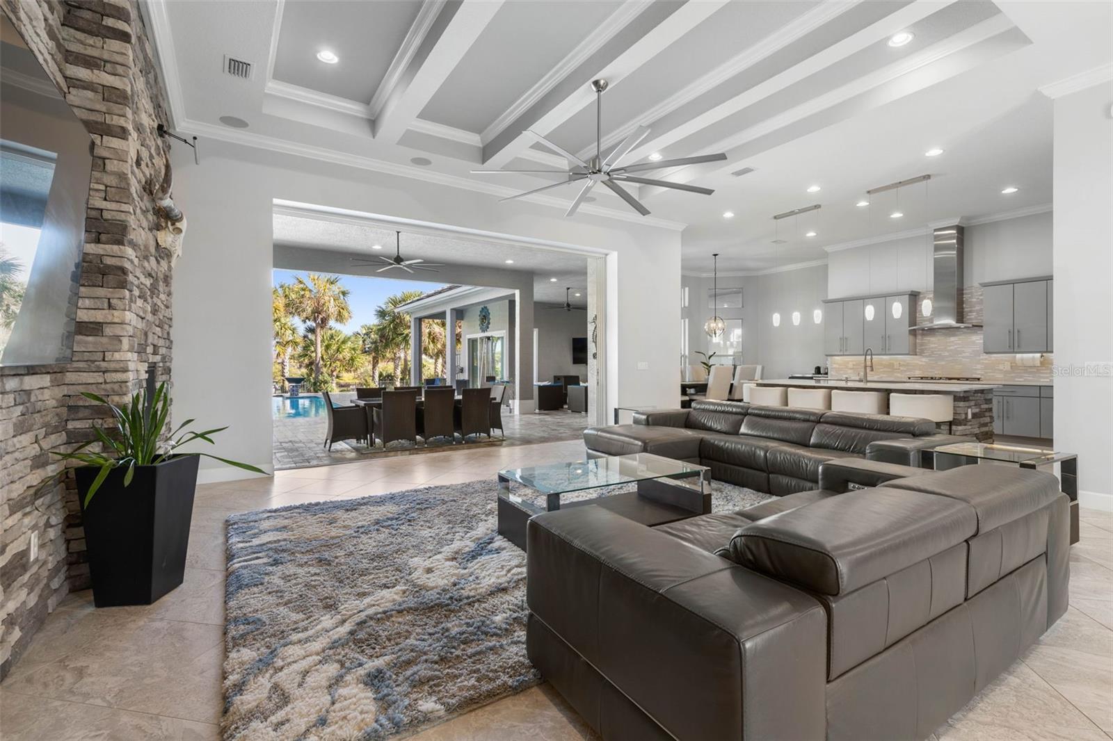 Image 14 of 92 For 173 Island Estates Parkway