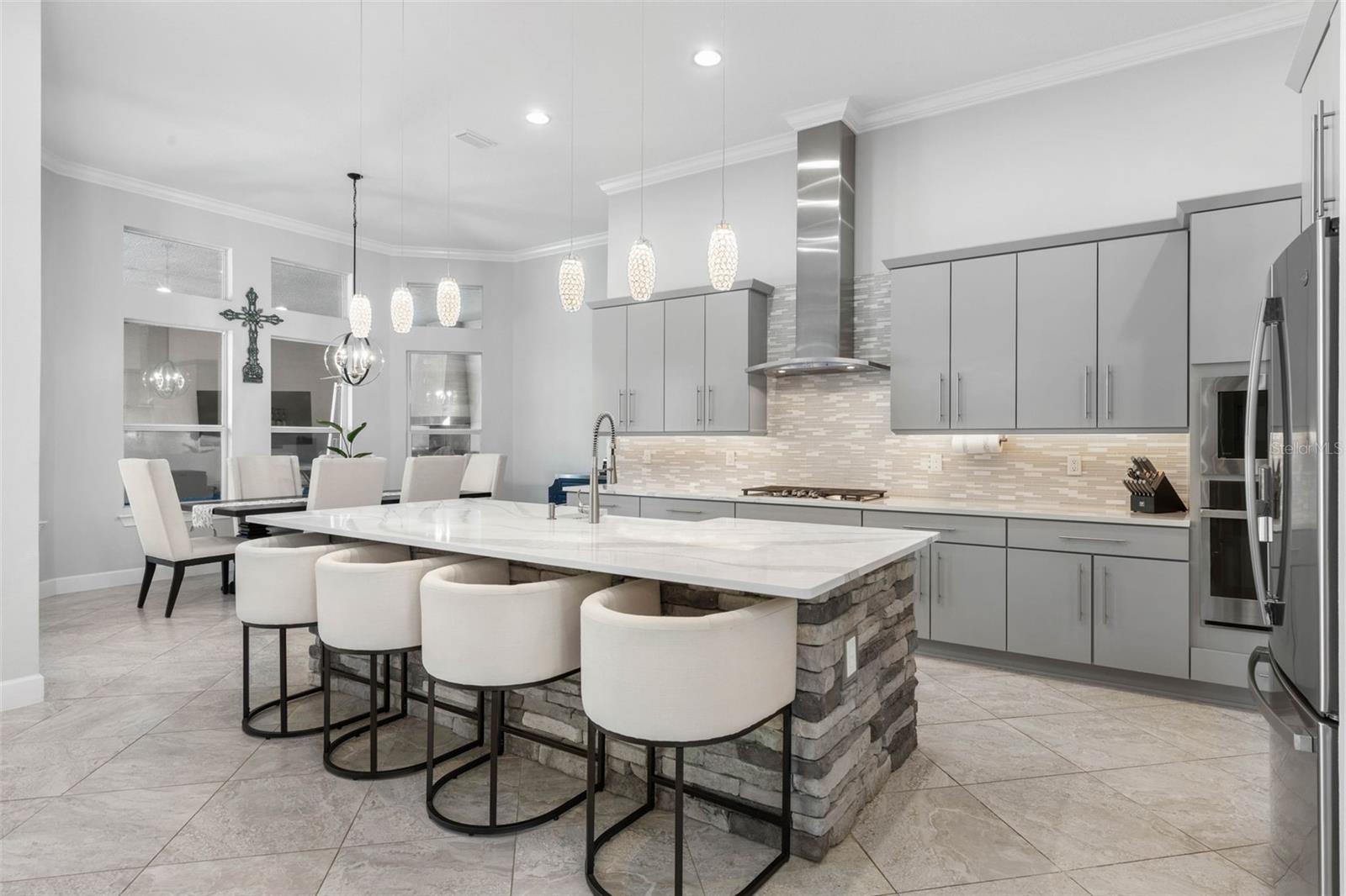 Image 16 of 92 For 173 Island Estates Parkway