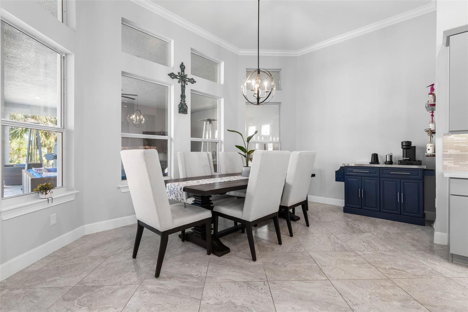 Image 18 of 92 For 173 Island Estates Parkway