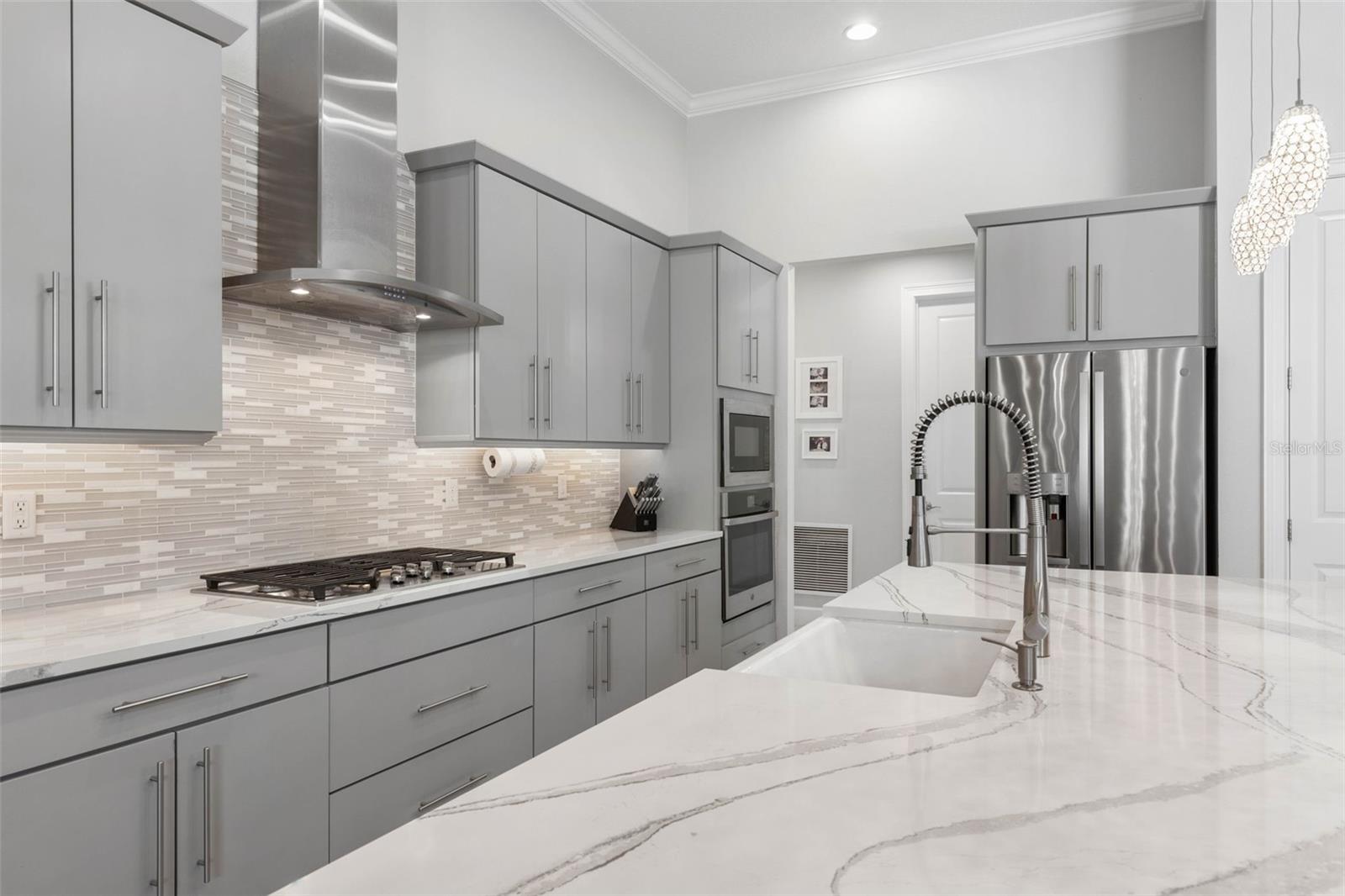 Image 19 of 92 For 173 Island Estates Parkway