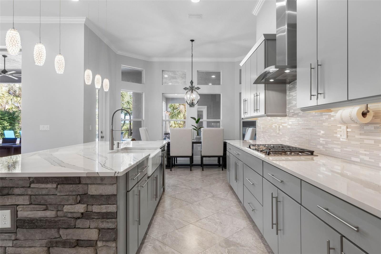 Image 20 of 92 For 173 Island Estates Parkway