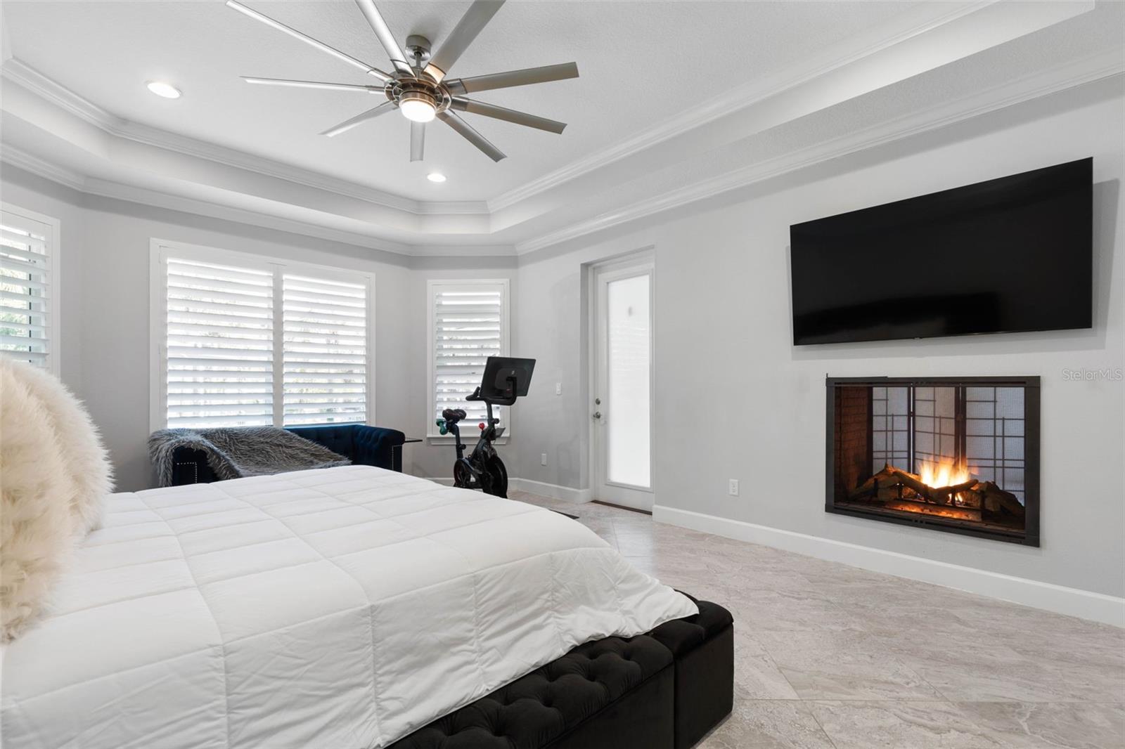 Image 24 of 92 For 173 Island Estates Parkway