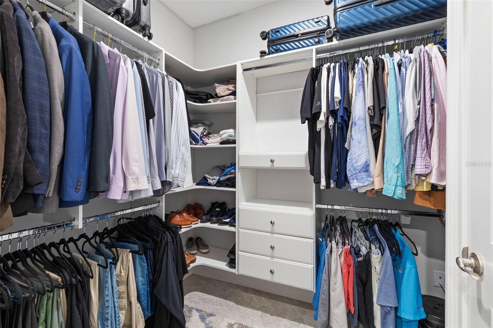 Image 32 of 92 For 173 Island Estates Parkway