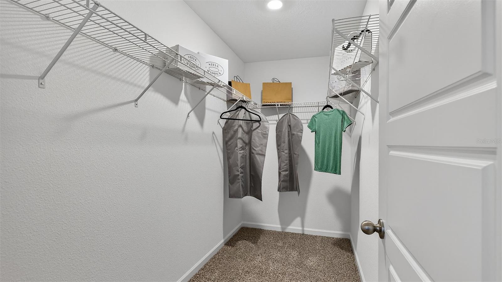 Image 16 of 56 For 24 Flagstick Lane