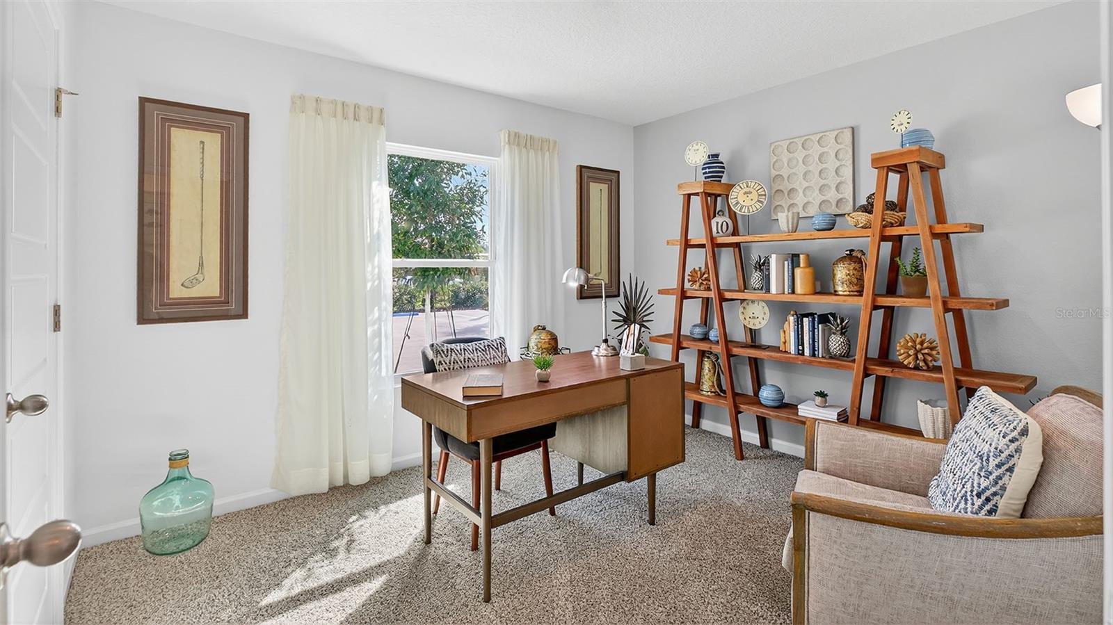 Image 18 of 56 For 24 Flagstick Lane