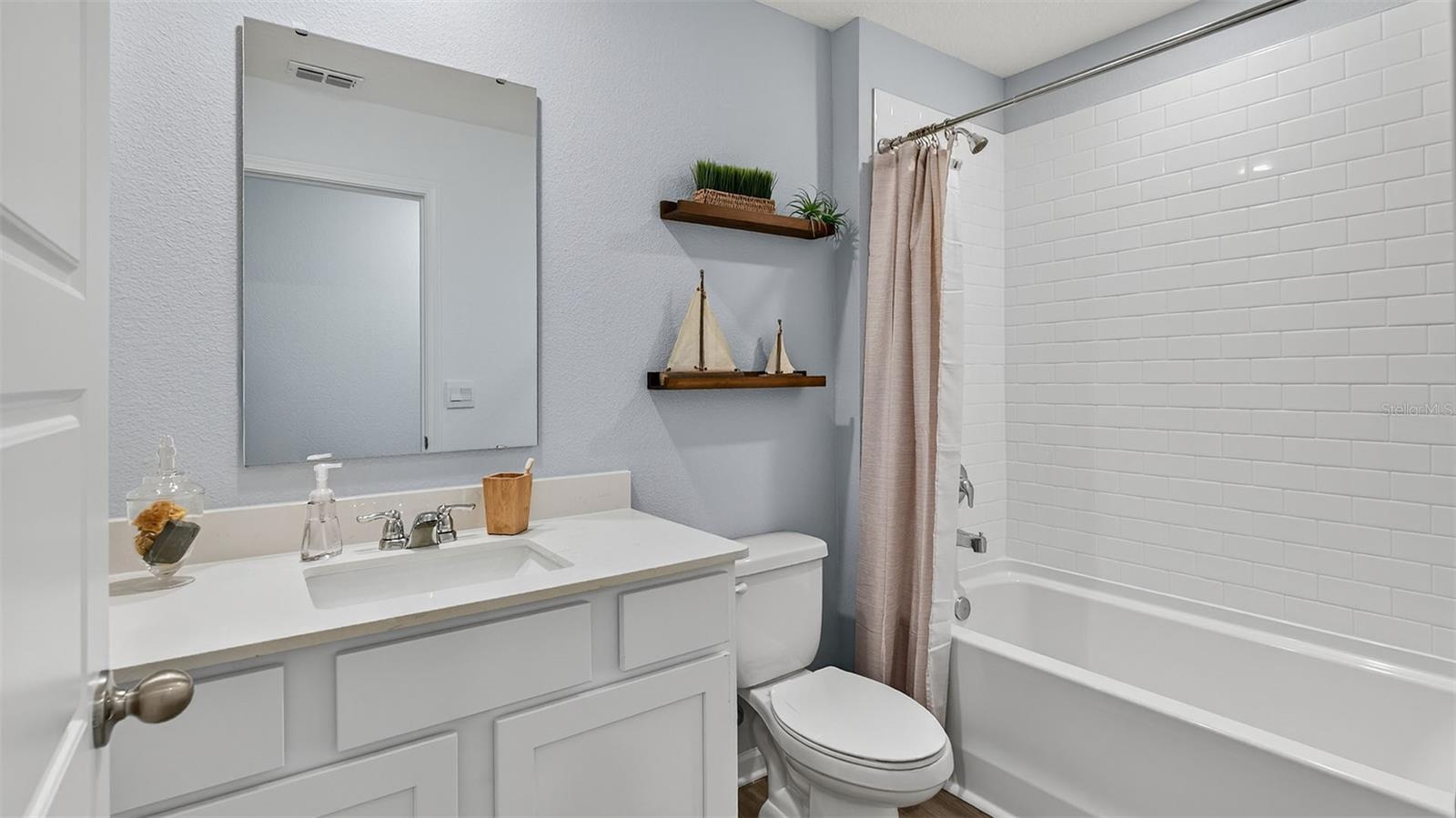 Image 22 of 56 For 24 Flagstick Lane