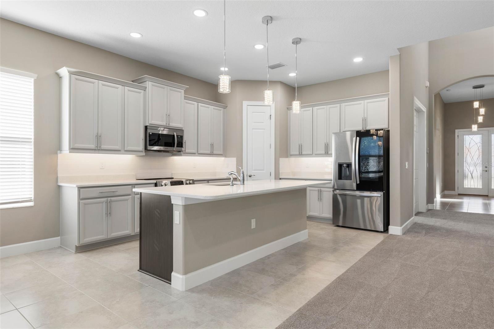 Image 16 of 82 For 7 Curtis Court