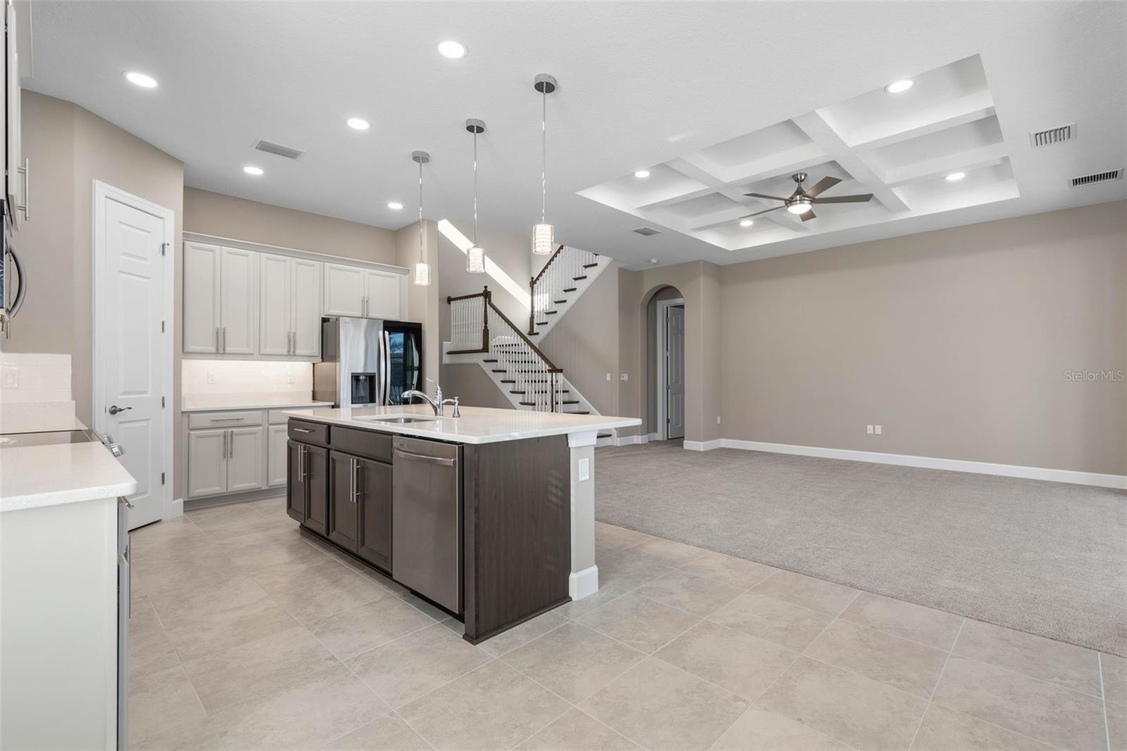 Image 20 of 82 For 7 Curtis Court