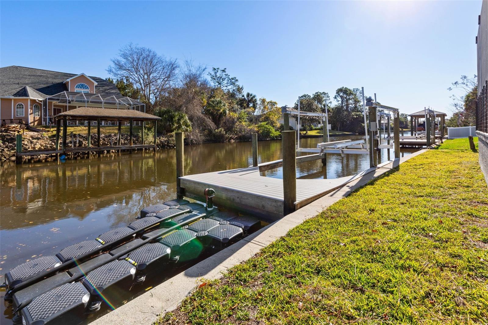 Image 33 of 82 For 7 Curtis Court