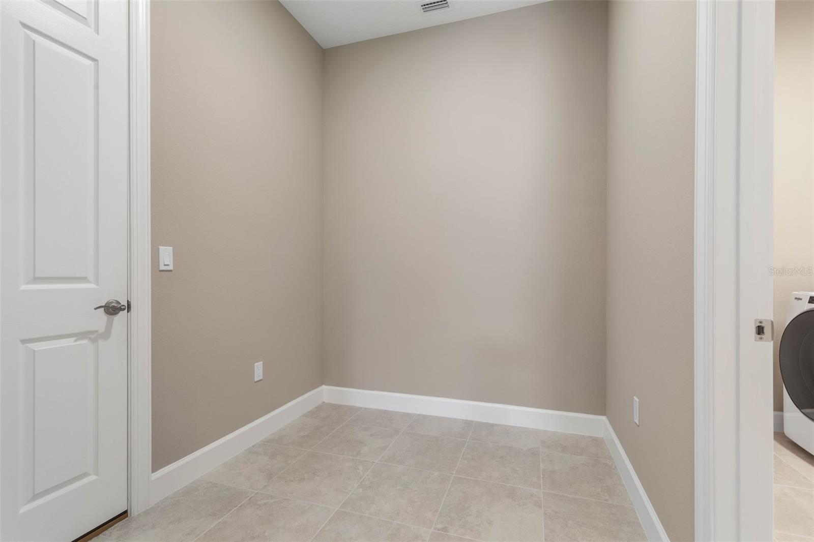 Image 52 of 82 For 7 Curtis Court