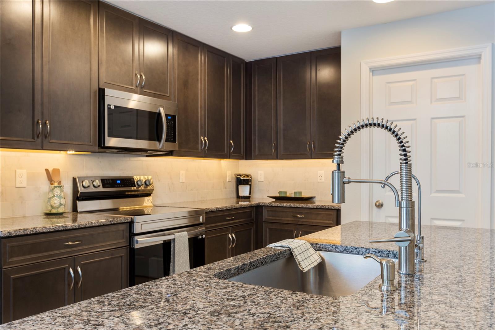 Image 7 of 28 For 10 Rale Place