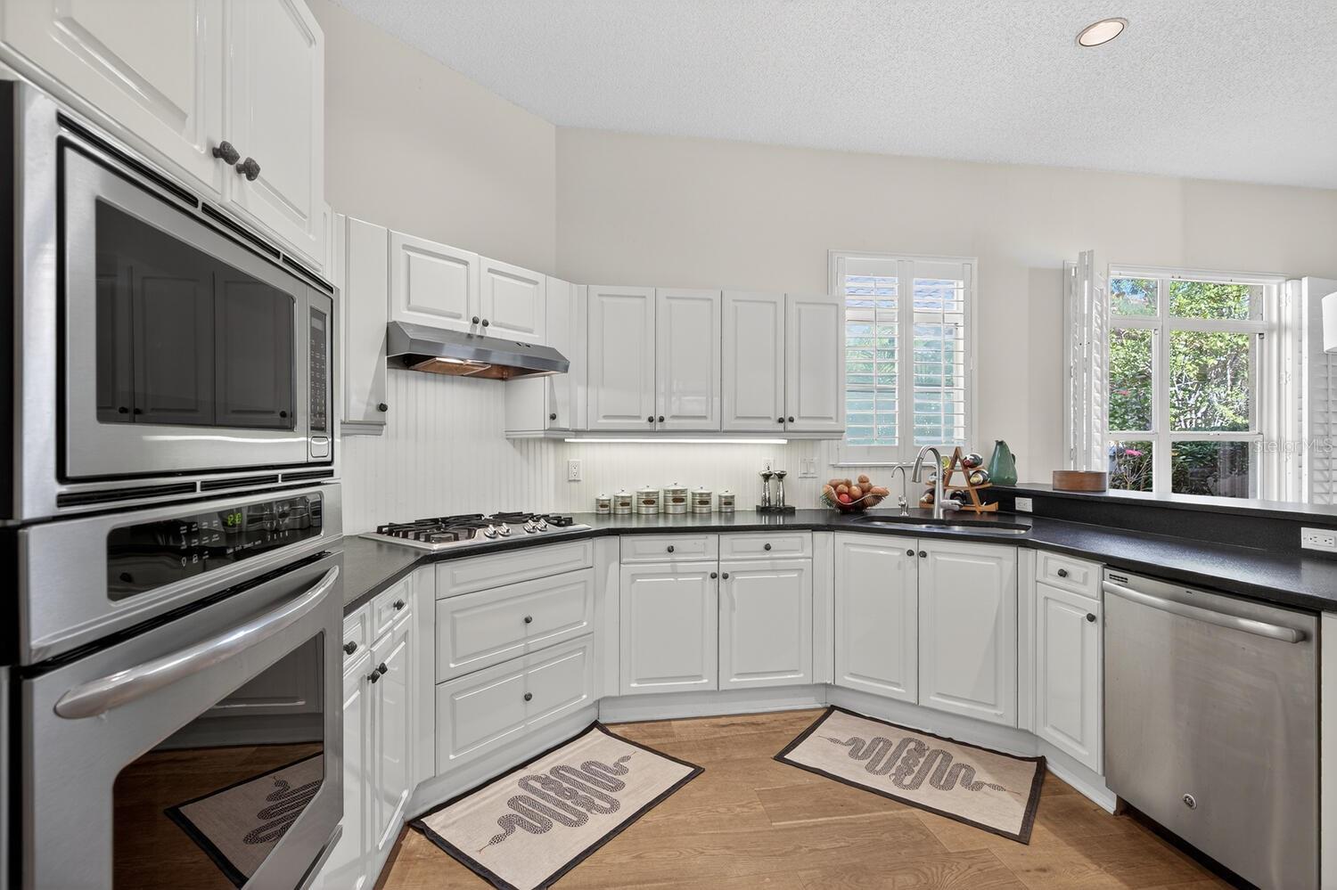 Image 12 of 94 For 8 Monterrey Drive