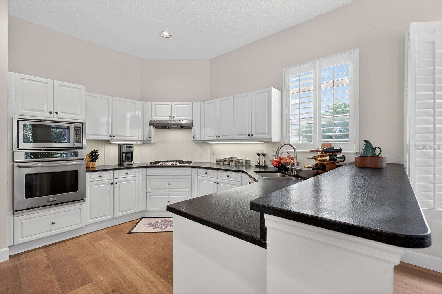 Image 16 of 94 For 8 Monterrey Drive