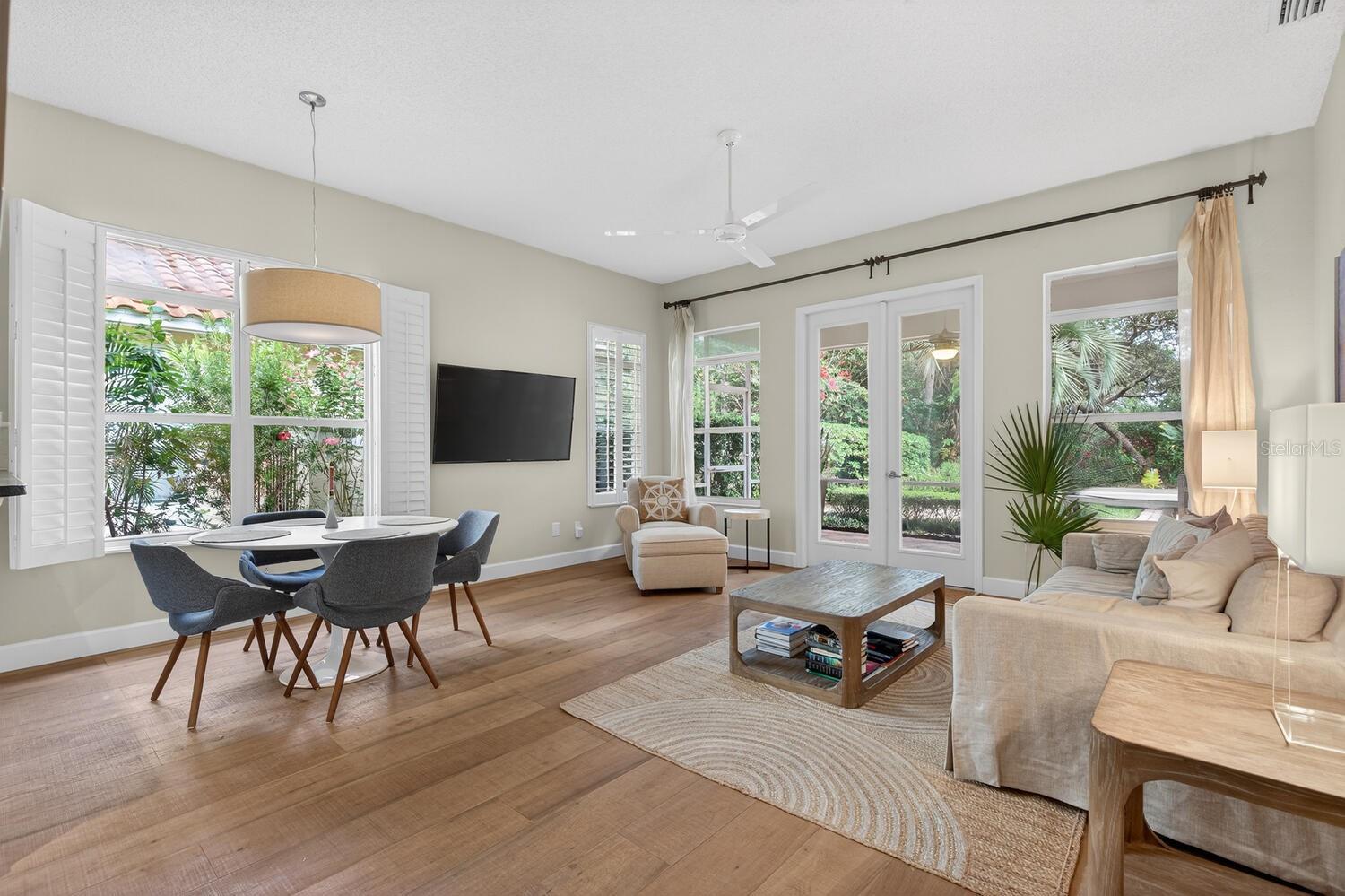 Image 21 of 94 For 8 Monterrey Drive