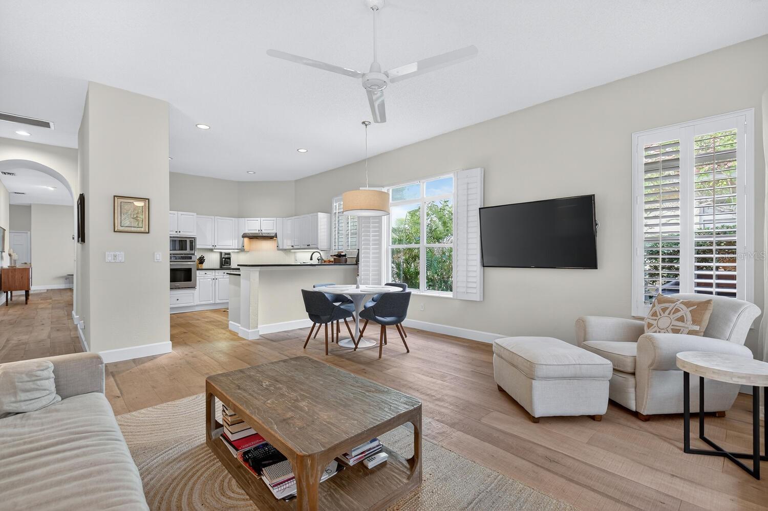 Image 22 of 94 For 8 Monterrey Drive