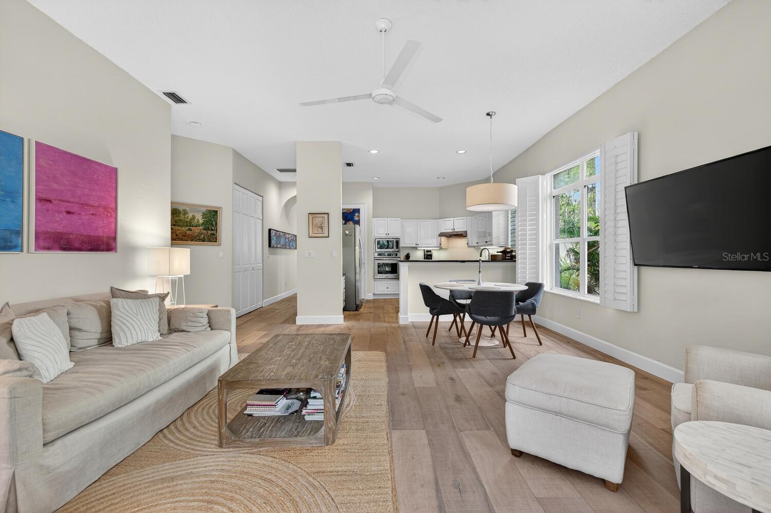 Image 23 of 94 For 8 Monterrey Drive