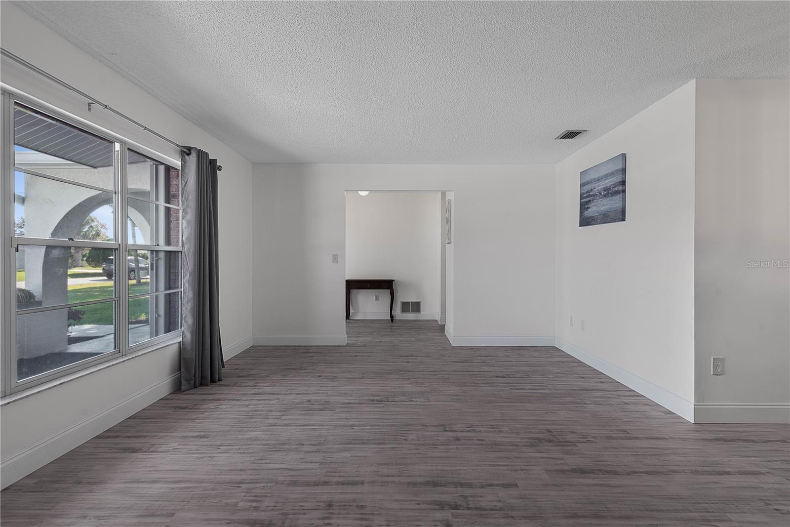 Image 18 of 80 For 31 Fleming Court