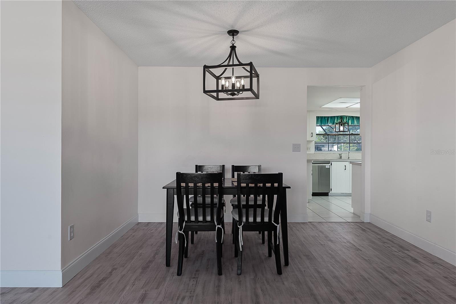 Image 20 of 80 For 31 Fleming Court