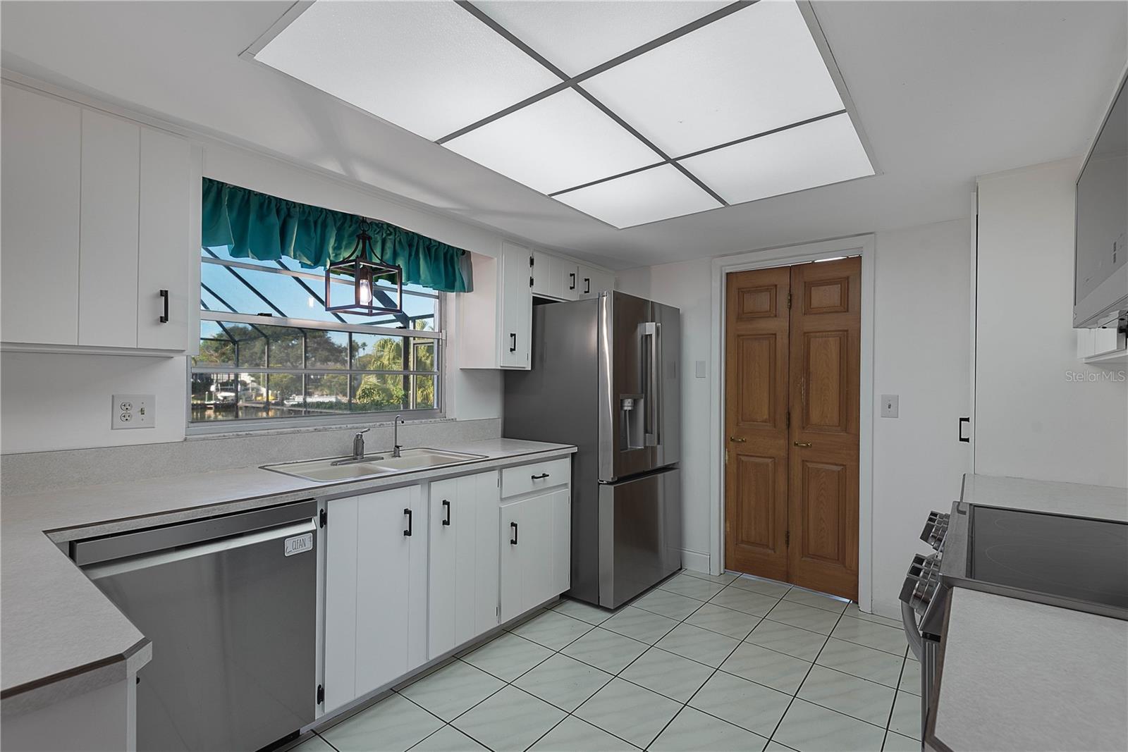 Image 28 of 80 For 31 Fleming Court