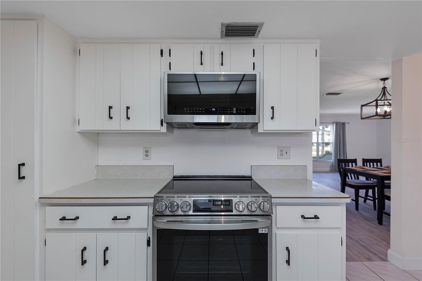 Image 32 of 80 For 31 Fleming Court