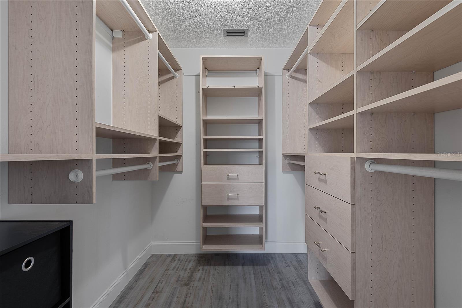 Image 46 of 80 For 31 Fleming Court