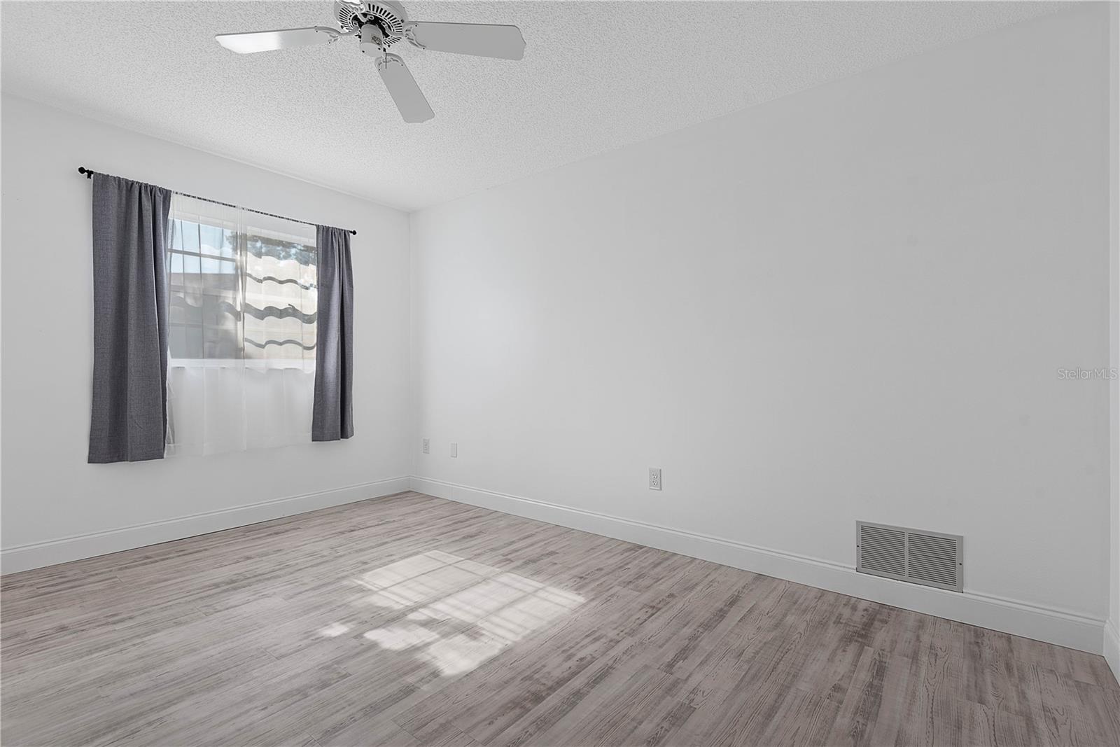 Image 52 of 80 For 31 Fleming Court