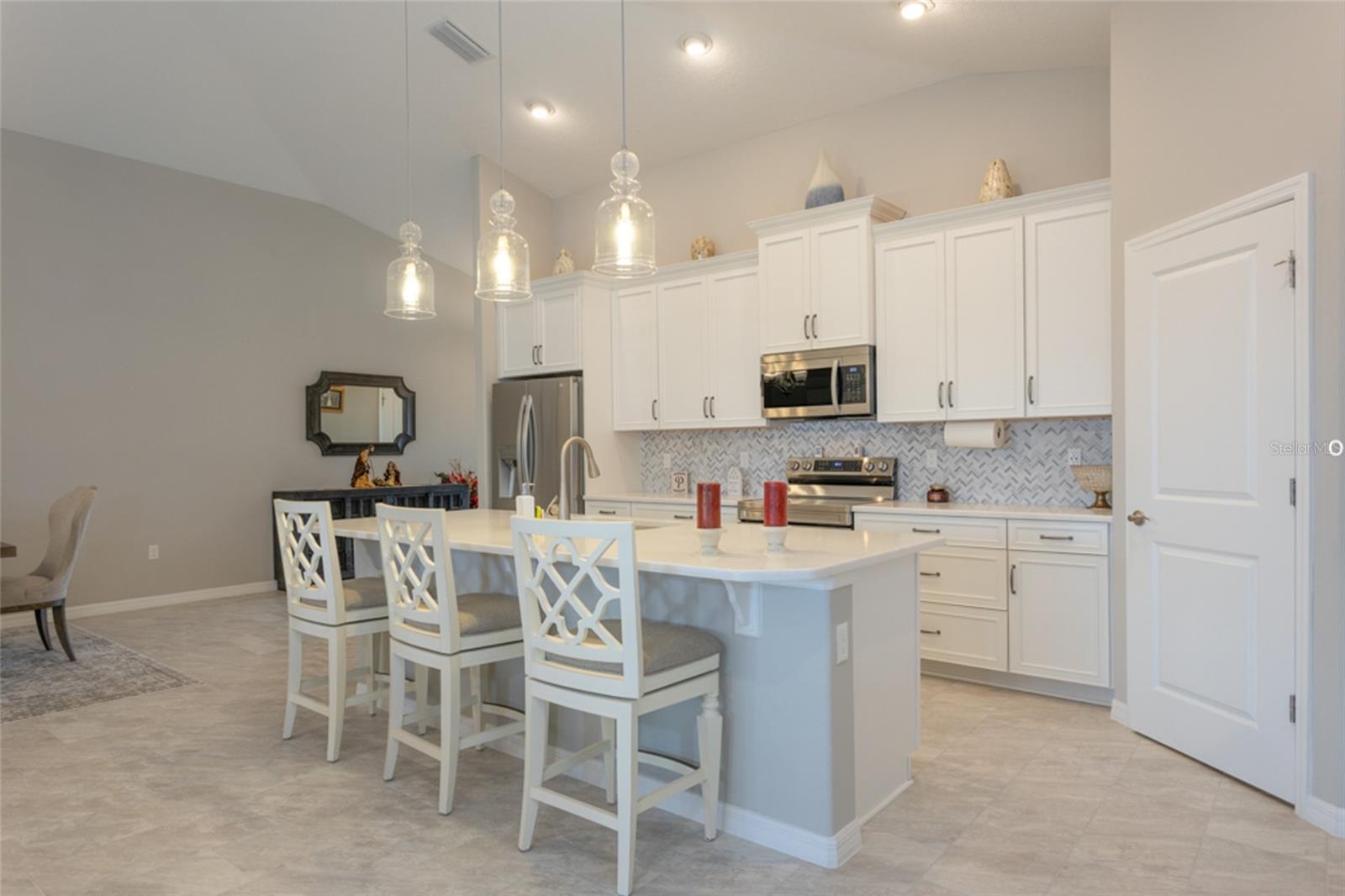 Image 13 of 38 For 21 Tideway Trail