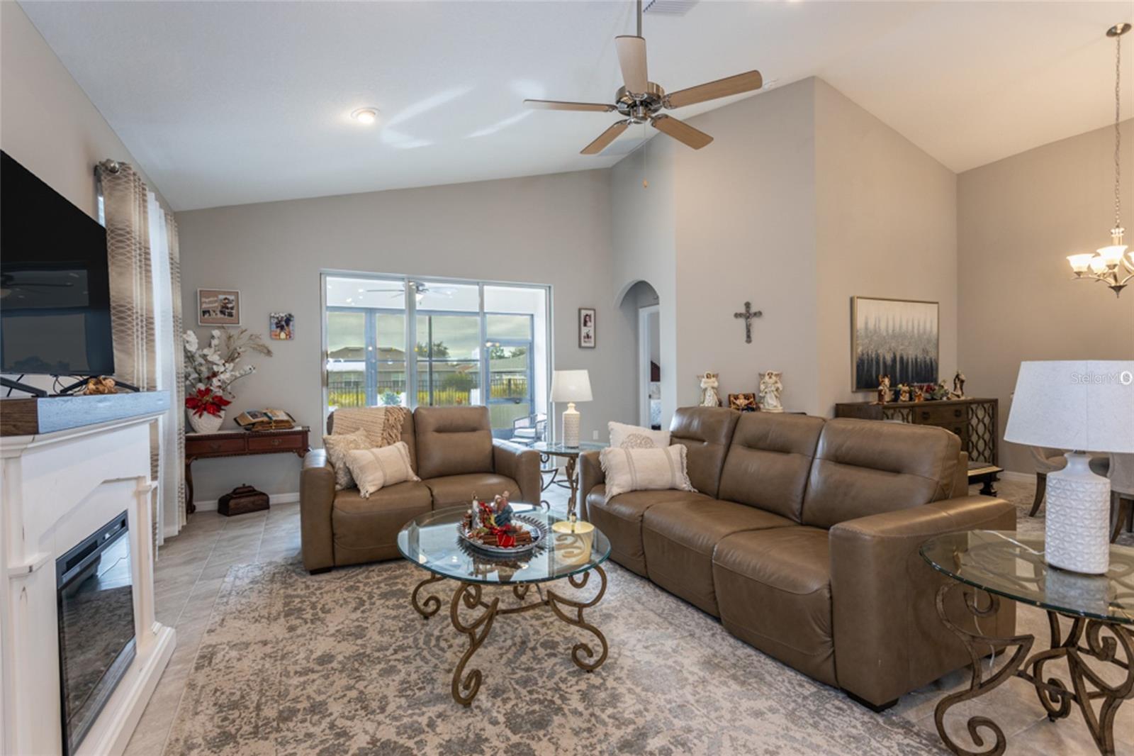 Image 19 of 38 For 21 Tideway Trail