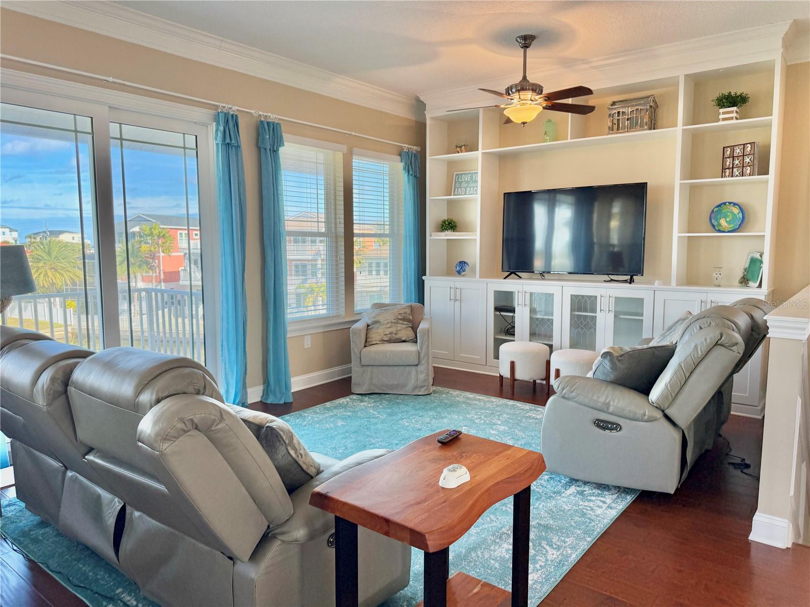 Image 8 of 86 For 2727 Morning Light Court