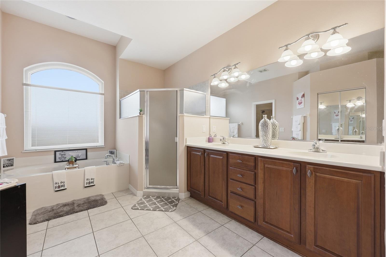 Image 15 of 48 For 57 Pickering Drive