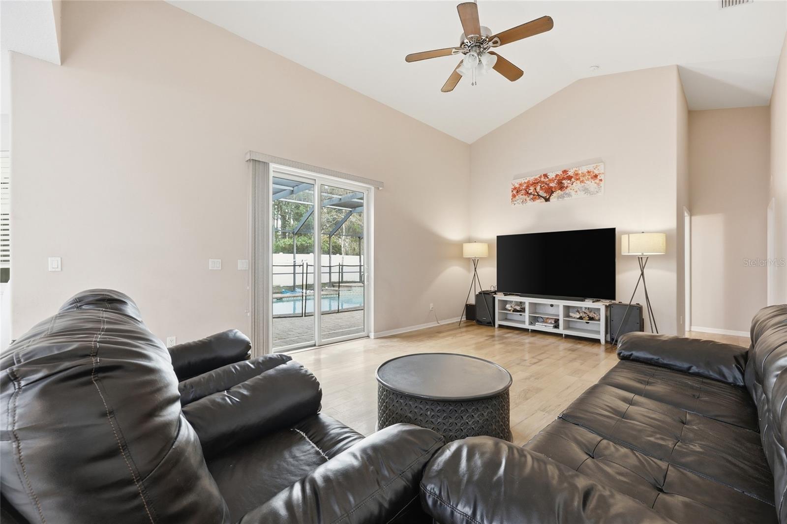 Image 27 of 48 For 57 Pickering Drive