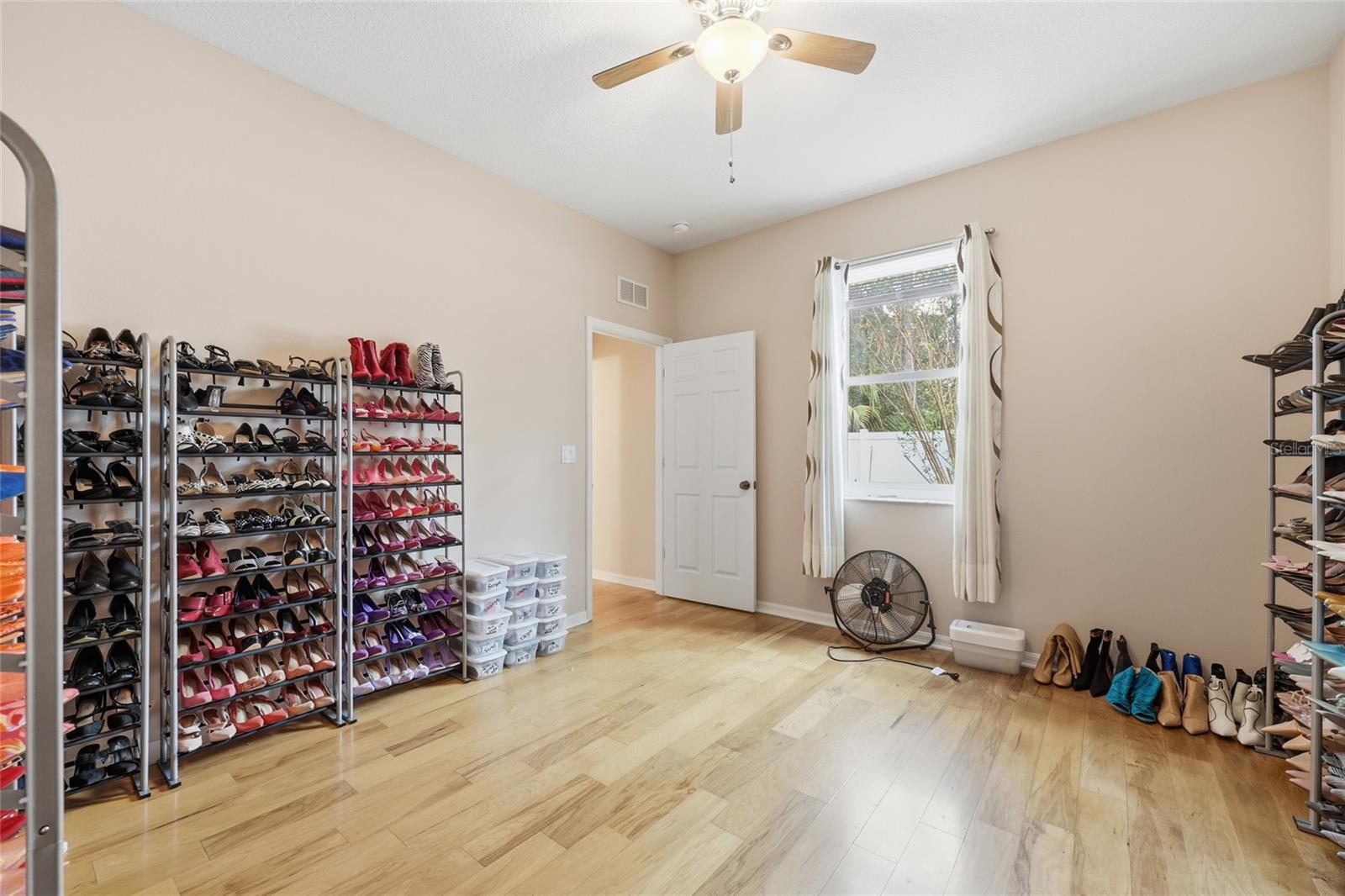 Image 38 of 48 For 57 Pickering Drive