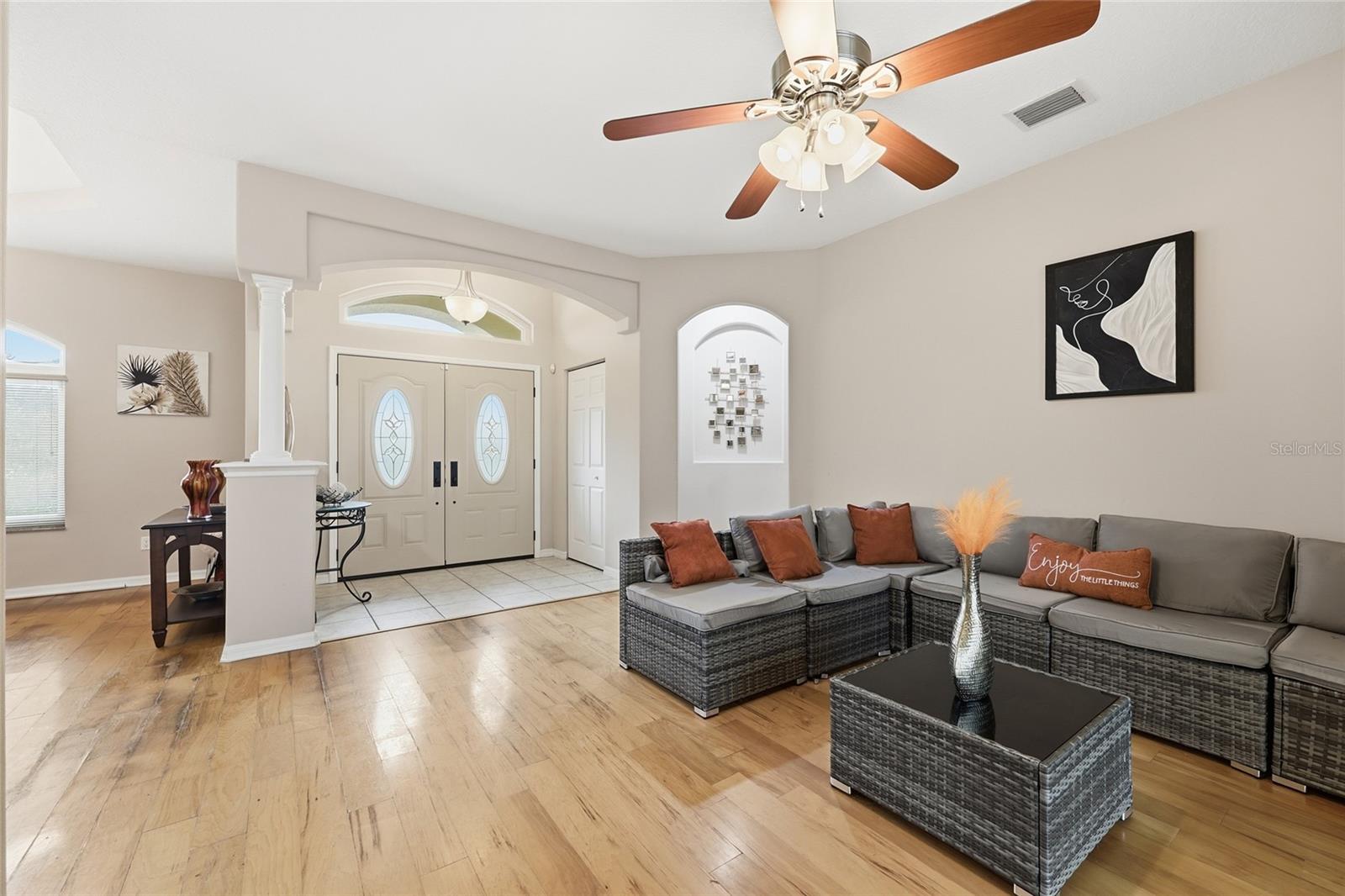 Image 9 of 48 For 57 Pickering Drive