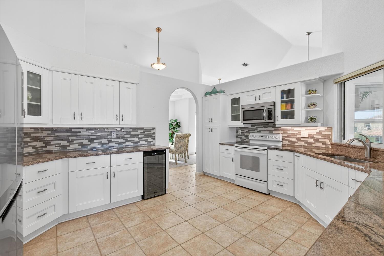 Image 19 of 73 For 10 Collinson Court