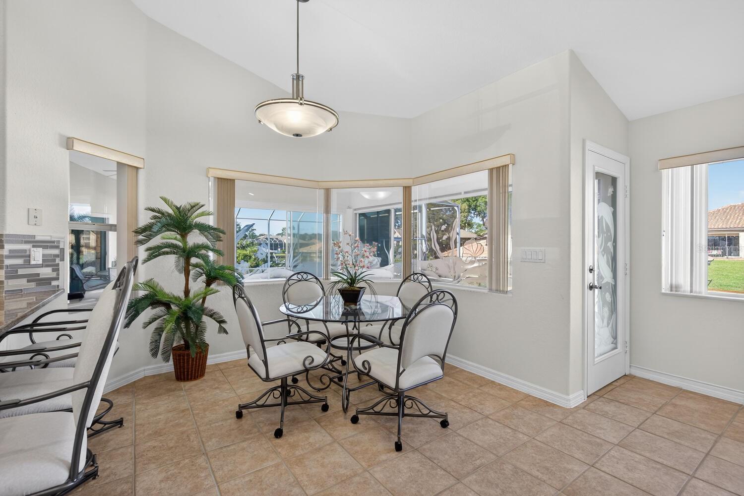 Image 23 of 73 For 10 Collinson Court