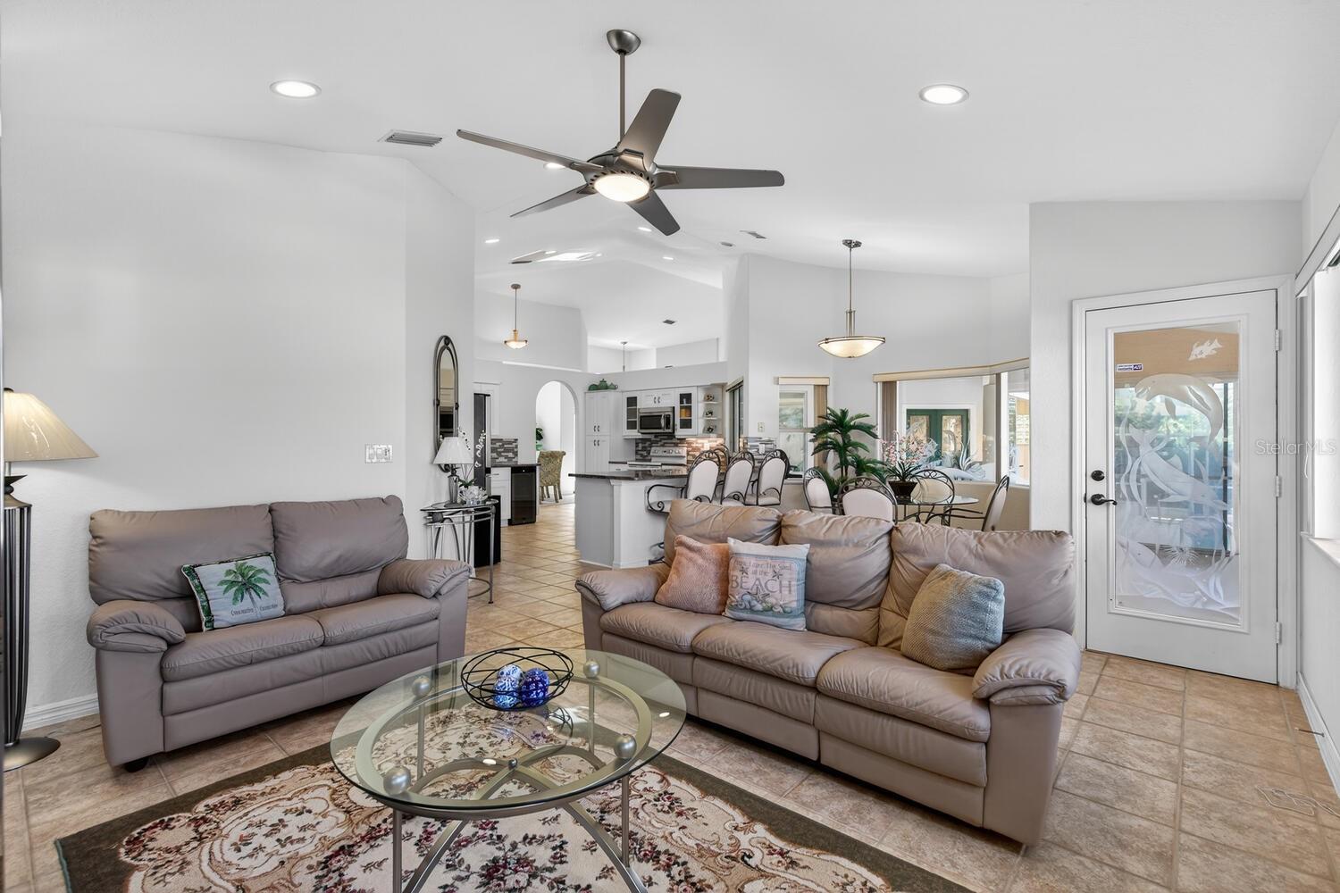 Image 27 of 73 For 10 Collinson Court