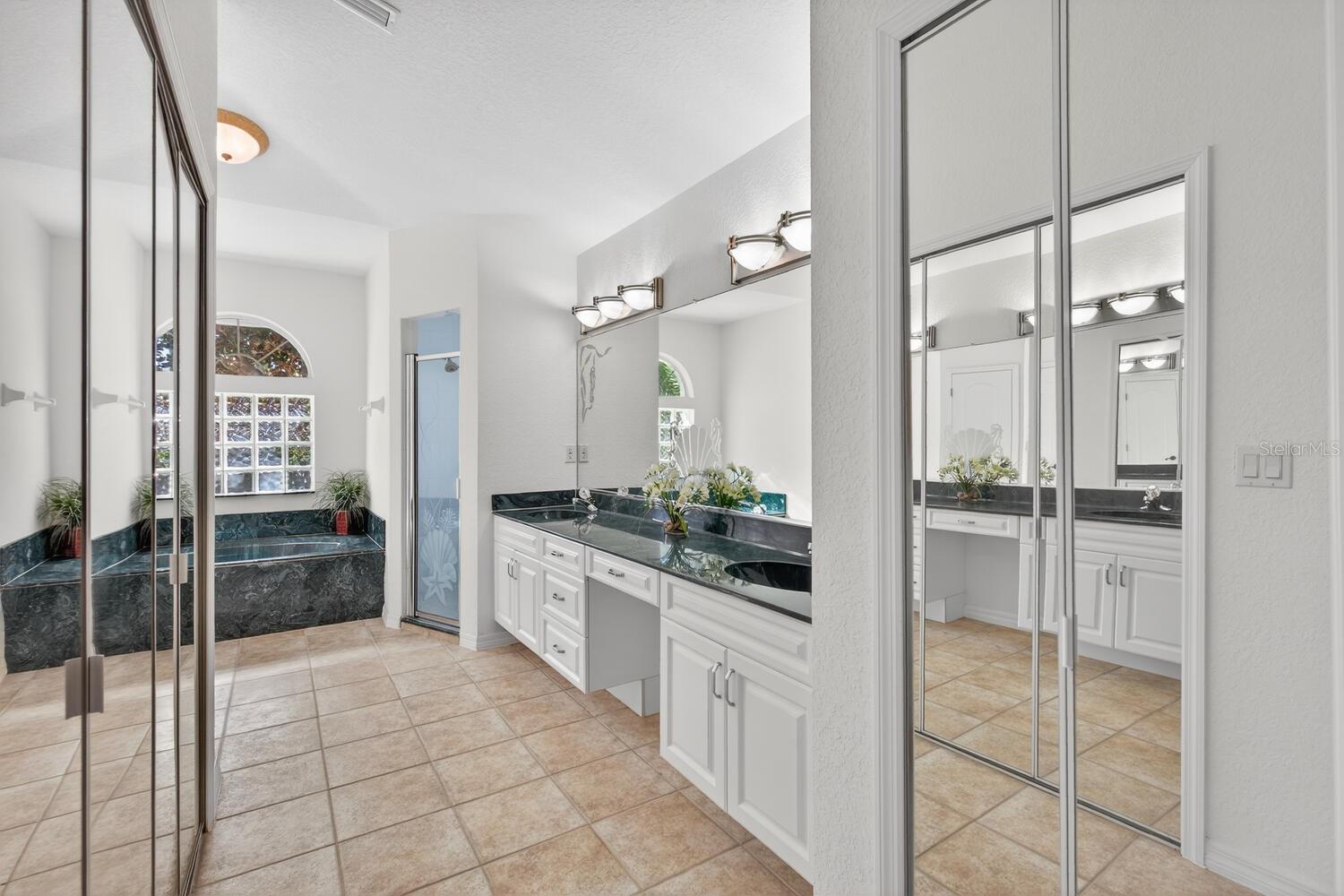 Image 50 of 73 For 10 Collinson Court