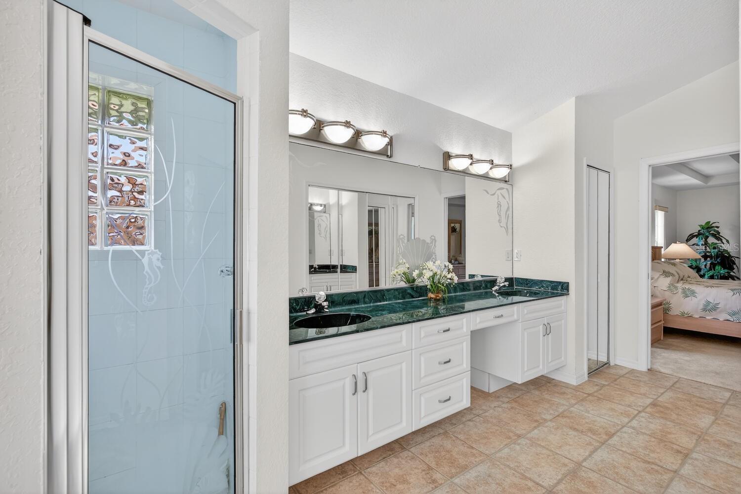 Image 51 of 73 For 10 Collinson Court