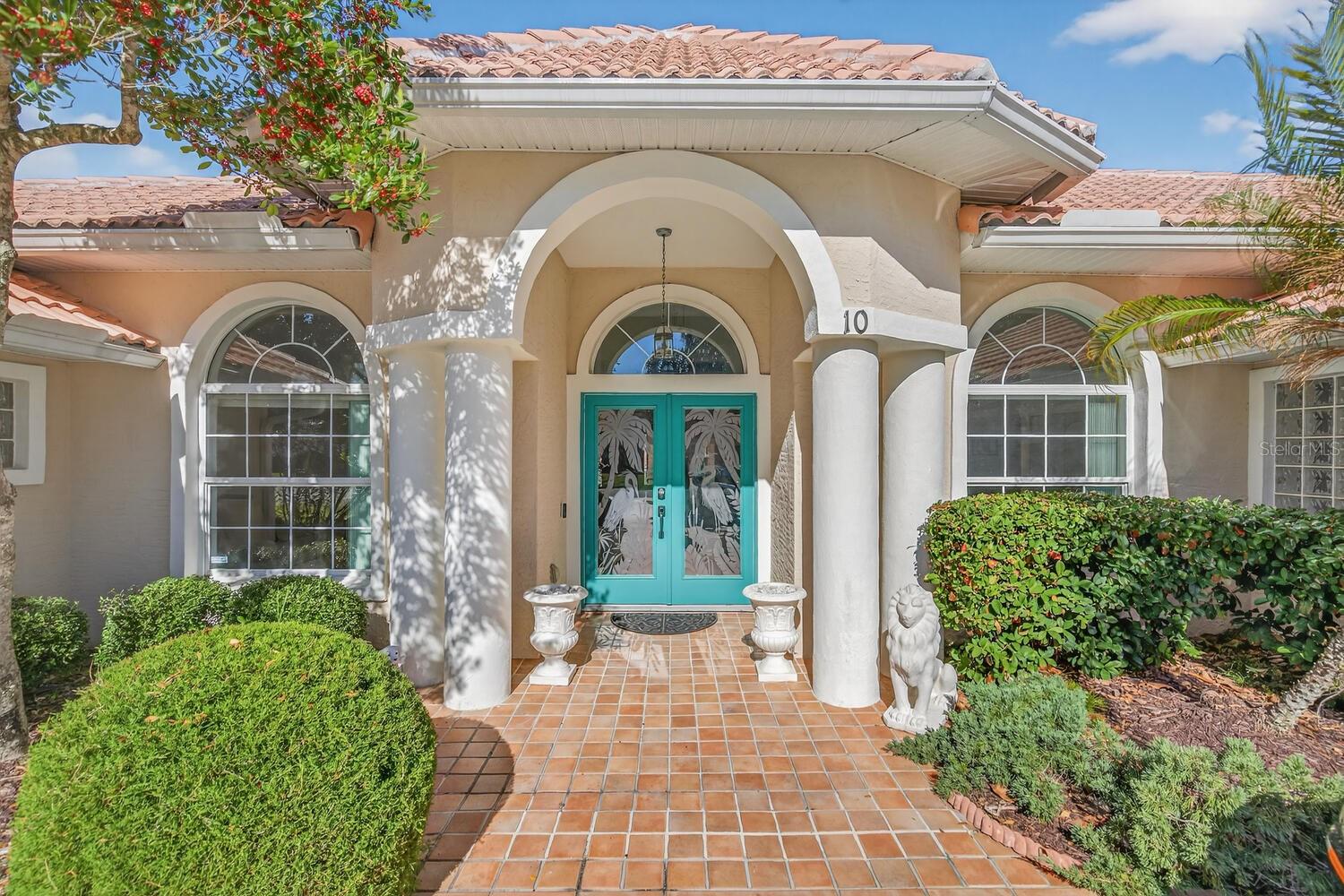 Image 6 of 73 For 10 Collinson Court